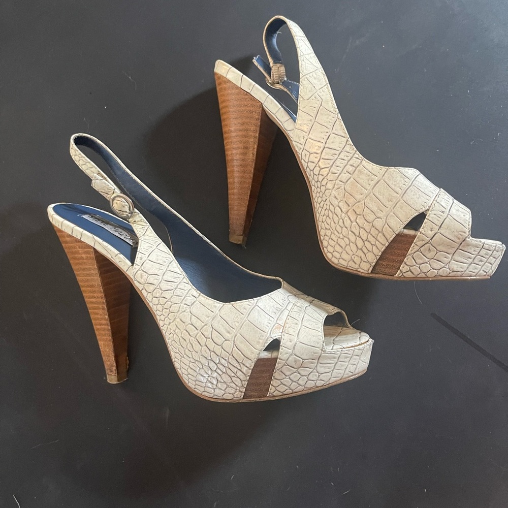 Steve Madden white crocodile sling back heel sandals 7.5 8